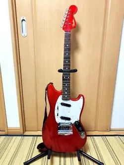 FENDER JAPAN TRADITIONAL 70S MUSTANG ELECTRIC GUITAR MADE IN JAPAN