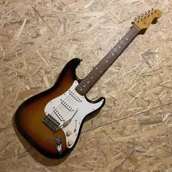 FENDER JAPAN STRATOCASTER ELECTRIC GUITAR MADE IN JAPAN