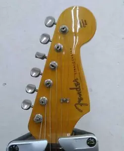 FENDER JAPAN STRAT STRATOCASTER