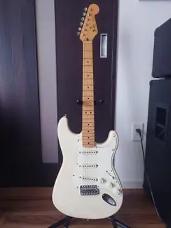 FENDER MEXICO STRATOCASTER 50TH ANNIVERSARY