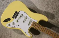 FENDER YNGWIE MALMSTEEN STRATOCASTER VINTAGE WHITE 2016