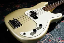 FENDER AMERICAN STANDARD PRECISION BASS / 2011