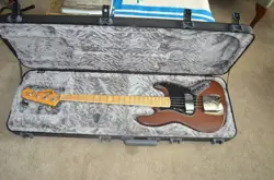 FENDER 1976 JAZZ BASS WALNUT FINISH