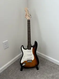 FENDER SQUIER AFFINITY  STRATOCASTER ELECTRIC GUITAR LEFT HANDED - SUNBURST