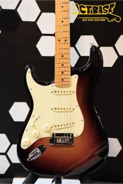 ELECTRIC GUITAR FENDER AMERICAN ULTRA STRATOCASTER LEFT HANDED WITH HARD CASE