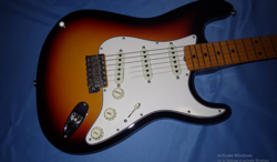 STRATOCASTER SUNBURST 2020