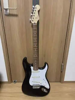FENDER STRATOCASTER JAPAN BLACK ST-33R