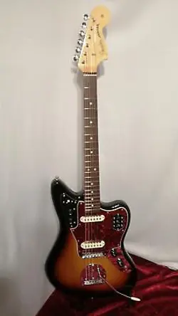 FENDER TRADITIONAL 60S JAGUAR ELECTRIC GUITAR USED