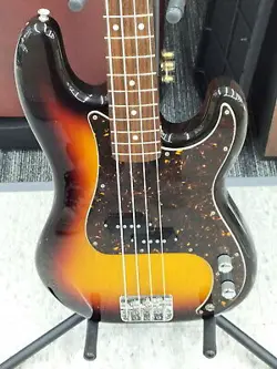 FENDER JAPAN PRECISION BASS PB-62 USED 2017 BASSWOOD BODY MAPLE NECK W/GIG CASE