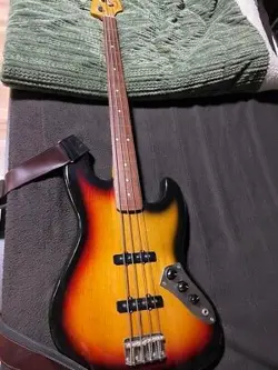 FENDER JAPAN JB62 FL FRETLESS JAZZ BASS ELECTRIC BASS GUITAR 3TS