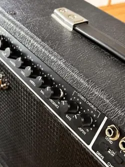 SL-22SC GUITAR AMPLIFIER