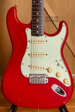 RED E-SERIAL VINTAGE