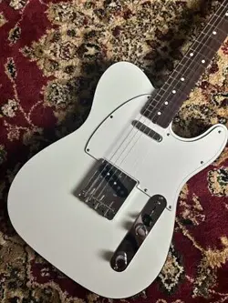 FENDER FSR TRAD 60S TL CTM 3.11KG