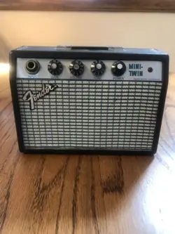 SILVERFACE LIMITED EDITION FENDER MINI TWIN MT-10