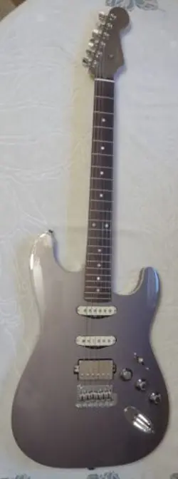 FENDER AERODYNE SPECIAL STRATOCASTER ELECTRIC GUITAR W/HARD CASE - MADE IN JAPAN