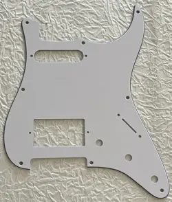 NEW GREAT-FOR FENDER STRAT 8 SCREWS HS HUMBUCKE GUITAR PICKGUARD 3 PLY WHITE