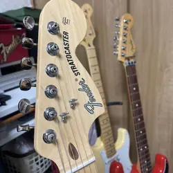 STRATOCASTER PENNY