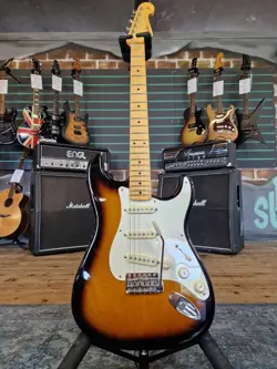 STRATOCASTER 2-COLOUR