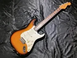 ELECTRIC GUITAR FENDER AMERICAN VINTAGE '62 STRATOCASTER 3 TONE SUNBURST