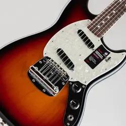 FENDER AMERICAN PERFORMER MUSTANG/ /R