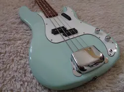 2008 SQUIER BY FENDER CLASSIC VIBE 60S PRECISION BASS 1ST GEN. CHINA SONIC BLUE.