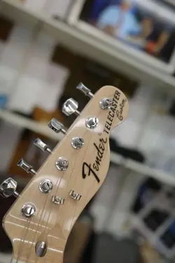 TRADITIONAL 1970S TELECASTER