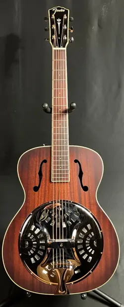 RESONATOR GUITAR AGED