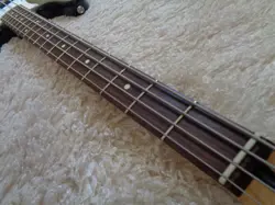 PRECISION P-BASS STRING