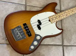 2022 FENDER LIMITED EDITION AMERICAN PERFORMER MUSTANG BASS MN HONEY BURST SATIN