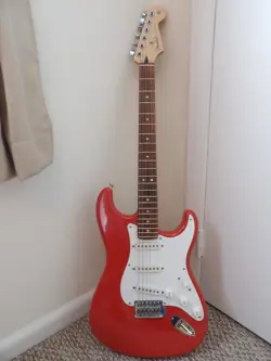 2022 FENDER PLAYER SERIES STRATOCASTER (STRAT) IN FIEST RED MIM