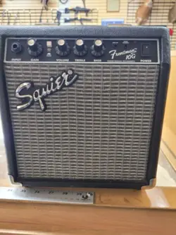 FENDER FRONTMAN 10G ELECTRIC GUITAR AMPLIFIER - BLACK