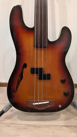 SEMI-HOLLOW FRETLESS