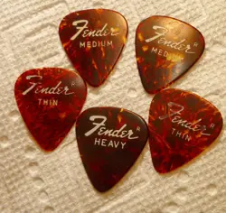 LOT OF 5 VINTAGE FENDER GUITAR PICKS TORTOISE