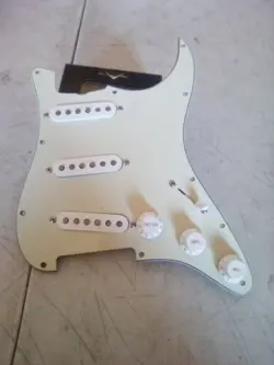 FENDER PICKGARD UNUSED