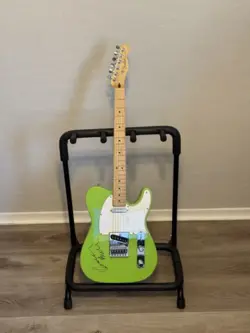 TELECASTER PLAYER ISAAC