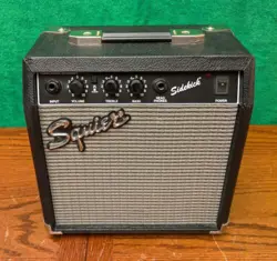FENDER - SQUIER - SIDEKICK - ELECTRIC GUITAR AMPLIFIER - 28W EXCELLENT CONDITION