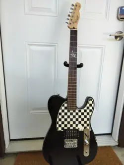 SQUIER BY FENDER AVRIL LAVIGNE TELECASTER ELECTRIC GUITAR BLACK 2007