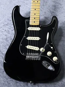 STRATOCASTER MN/BLK2017'