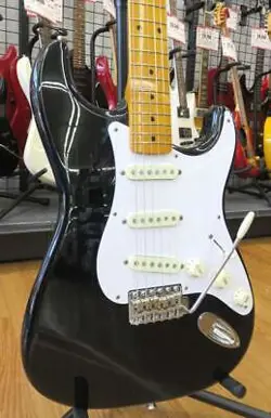 FENDER MADE IN JAPAN TRADITIONAL 50S STRATOCASTER TYPE ELECTRIC GUITAR EXCELLENT