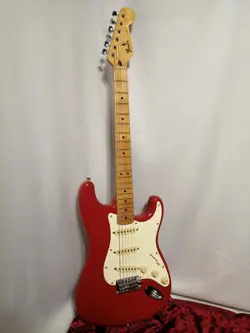 FENDER MEXICO SQUIER SERIES  ELECTRIC GUITAR EXCELLENT CONDITION