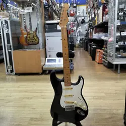 FENDER JAPAN ST-57  ELECTRIC GUITAR EXCELLENT CONDITION