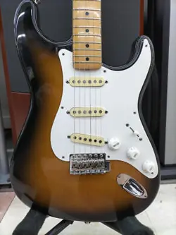 FENDER JAPAN STD-57  ELECTRIC GUITAR EXCELLENT CONDITION