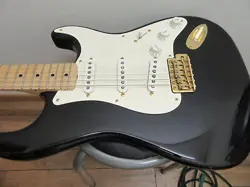 FENDER CUSTOM SHOP 1956 STRATOCASTER NOS USED MAPLE FINGERBOARD W/HARD CASE