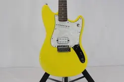 SQUIER BY FENDER CYCLONE (2006)