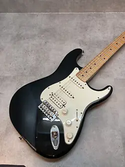 FENDER STANDARD STRATOCASTER HSS USED ALDER BODY MAPLE FINGERBOARD W/SOFT CASE