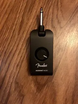 FENDER MUSTANG MICRO GUITAR MODELING HEADPHONE AMPLIFIER
