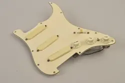 STRATOCASTER PLUS PICKGUARD