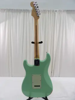 2022 FENDER LIMITED EDITION PLAYER STRATOCASTER SEA FOAM PEARL 6 STRING RH MIM