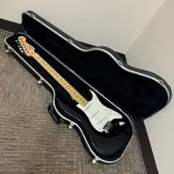 FENDER ROLAND VG AMERICAN STRATOCASTER BLACK W/ OHSC 2007 USA