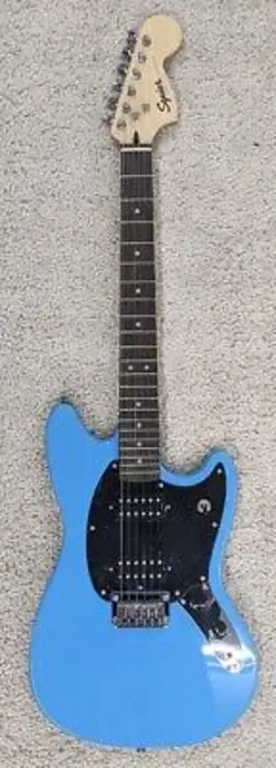 FENDER SQUIER SONIC MUSTANG ELECTRIC GUITAR, CALIFORNIA BLUE, LAUREL FRETBOARD